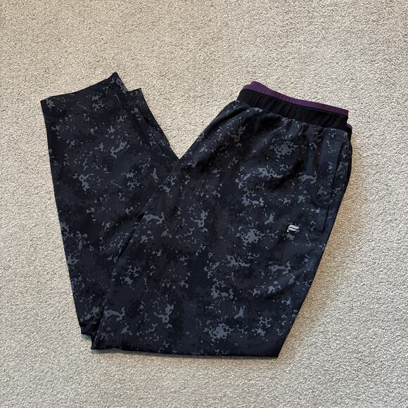 Fabletics Fundamental Pants Core Black Camo Stretch Wicking Stretch Mens Sz XL - Picture 1 of 10